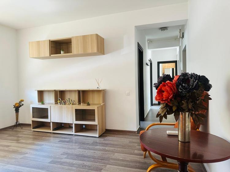 Apartament cu 2 camere decomandat în Popești-Leordeni