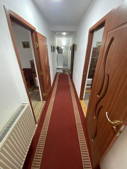 Casă cu 4 camere în Poiana Teiului