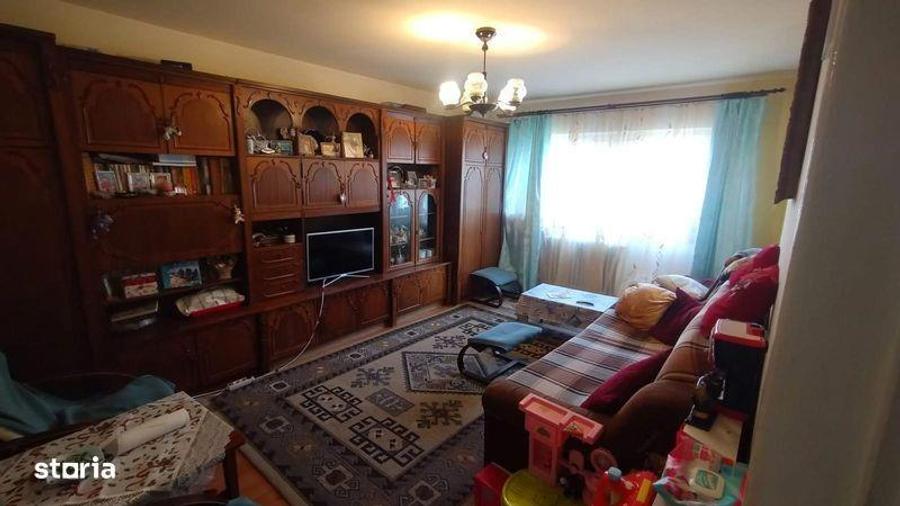 Apartament cu 3 camere în Rogerius