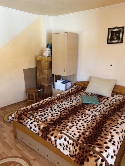 Casă individuală cu 5 camere cu Canalizare în Bușteni