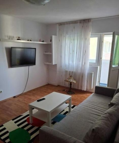 Apartament cu 2 camere semidecomandat, mobilat în Iancului