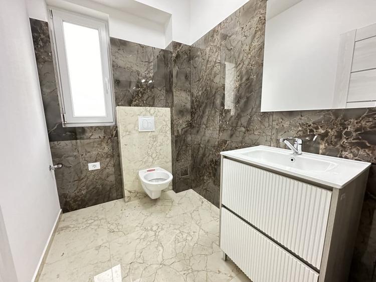 Duplex cu 4 camere cu Canalizare în Dumbrăvița