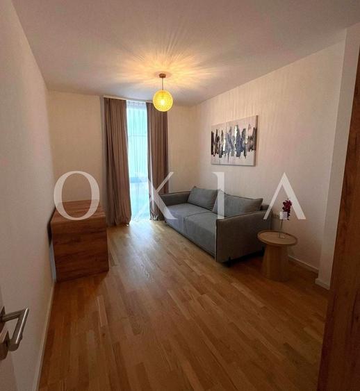 Apartament cu 4 camere semidecomandat, mobilat în Tipografilor