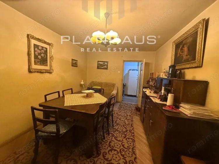 Vintage apartament 4 camere, B-dul Bucure?ti / Regele Mihai,decomandat etaj 2 - 7