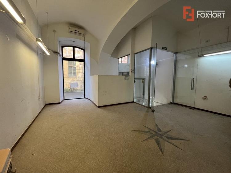 Spatiu comercial, Parter + Demisol, 200 mp, in Piata Libertatii - 3