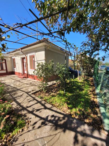 Techirghiol - teren 750 mp cu casa batraneasca - 2