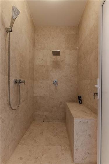 Vila   de LUX la vanzare in  Parcul Sub Arini - 16