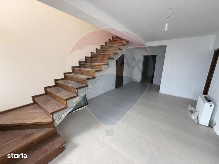 De vanzare Casa noua cu 4 camere, teren 1190 mp Cartier Podgoria - 3