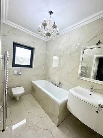 Apartament cu 3 camere decomandat în Mazepa 2