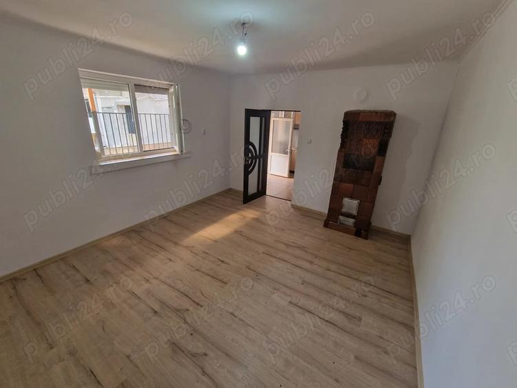 Vand apartament la casa cu 1 camera in curte comuna pe str. cuza voda - 1