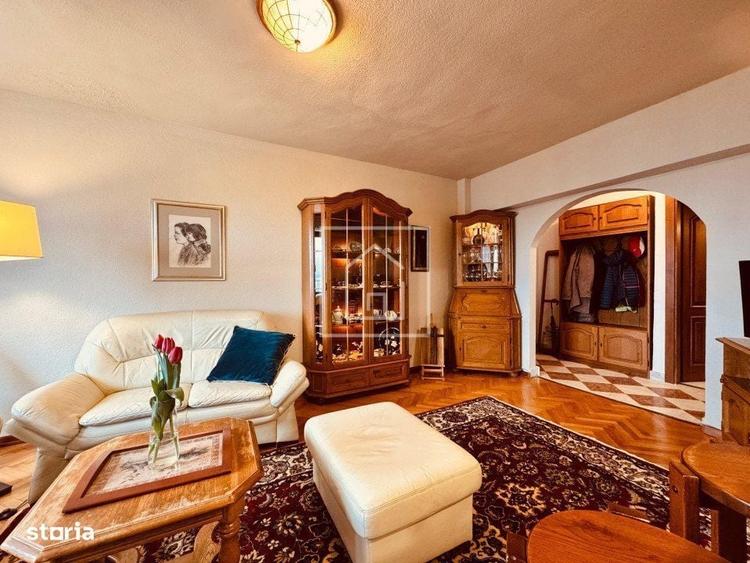 Apartament cu 4 camere decomandat, mobilat în Central
