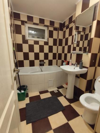 Apartament 2 camere decomandat cu balcon - parcare -  Drumul Fermei - 9