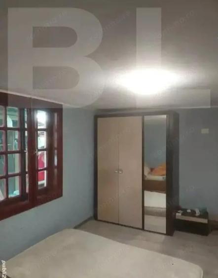 Casa de vanzare intr-o zona lini?tita, sus pe deal, cu priveli?te superba - 2