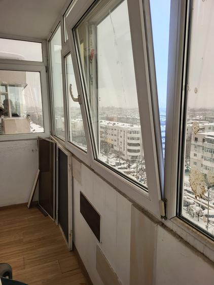 Malu Rosu ,se vine apartament cu trei camere ,pret  83000 euro. - 6