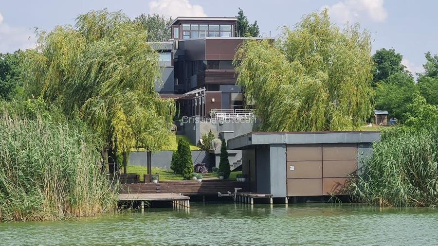 REV2004030 Vila luxurianta la lac cu ponton si casa de barca Snagov