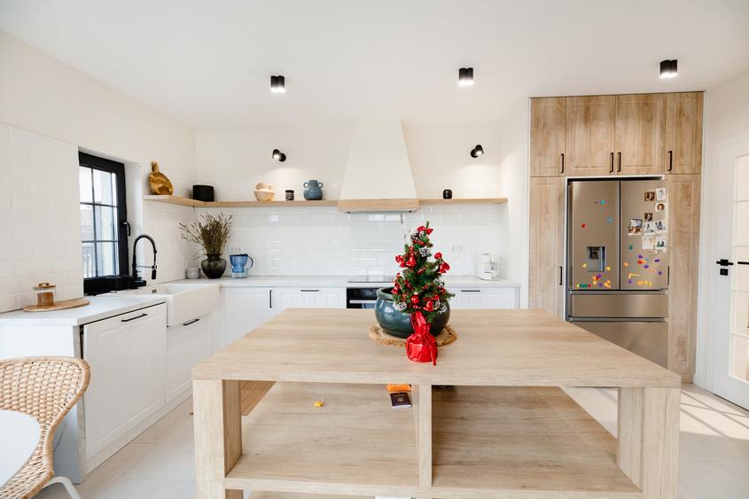 Casa deosebita 4 camere, teren 700 mp, finisaje moderne - Aradul Nou - 2