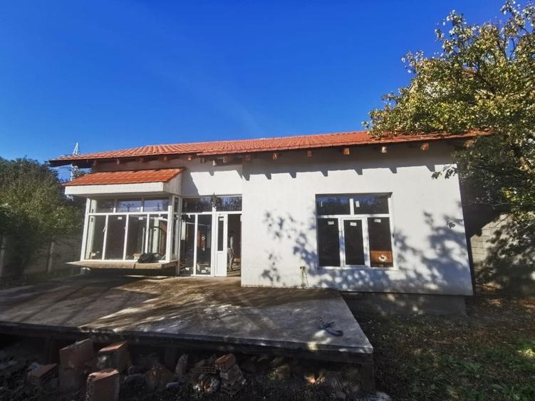 Casa De Vanzare La Rosu – Sagului- 650 - 1