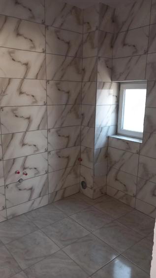 Casă cu 3 camere cu Teren 300 Mp în Central