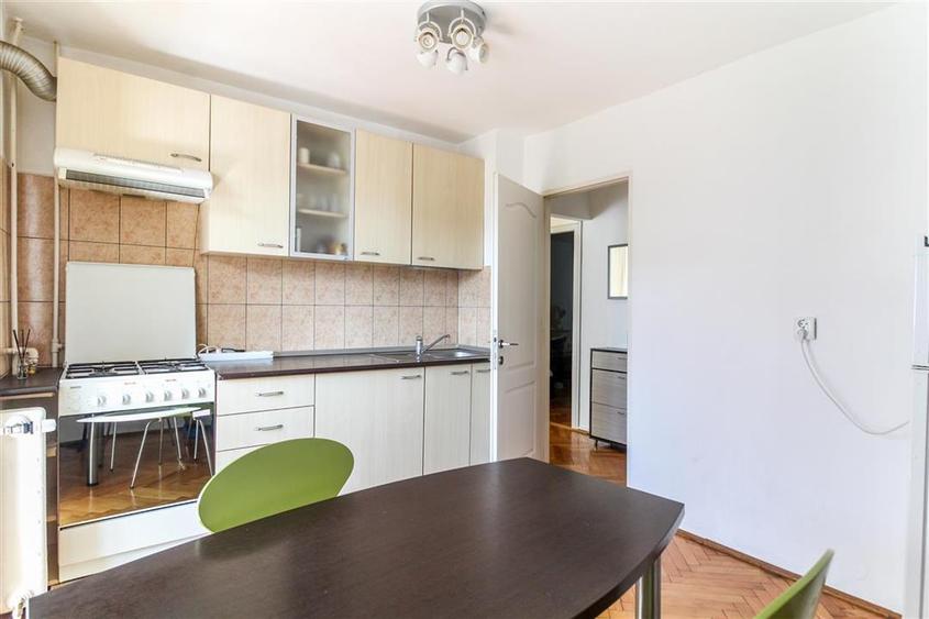Apartament cu 2 camere decomandat, mobilat în Zorilor