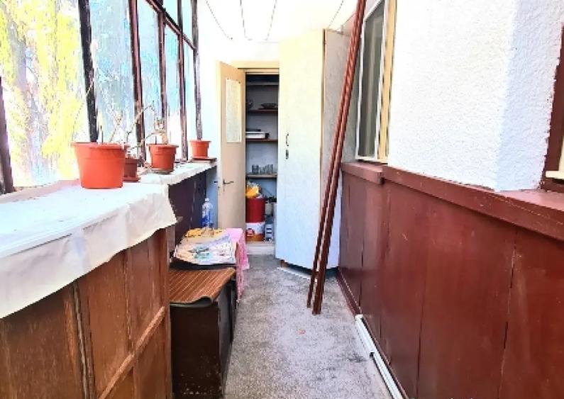 Vand apartament 2 camere, dec. et. 1, balcon mare, Curtea de Arges, str. Elena Cuza - 8