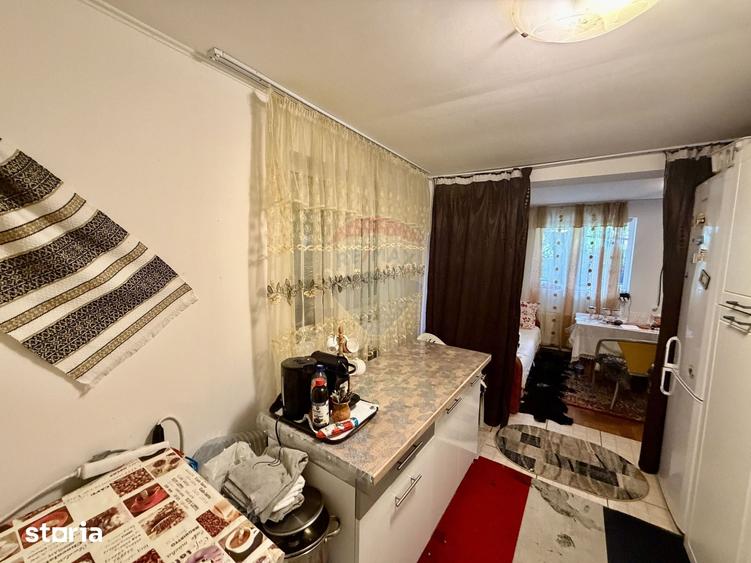 Casă cu 5 camere cu Teren 3344 Mp în Țifești