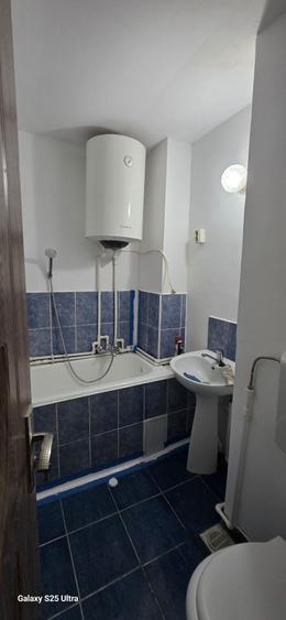 Garsoniera et. 2, vedere la strada - 8