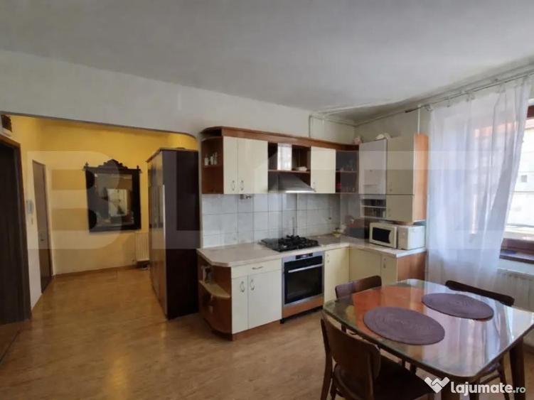 ? Garsoniera spa?ioasa ideala pentru locuit sau in - 2