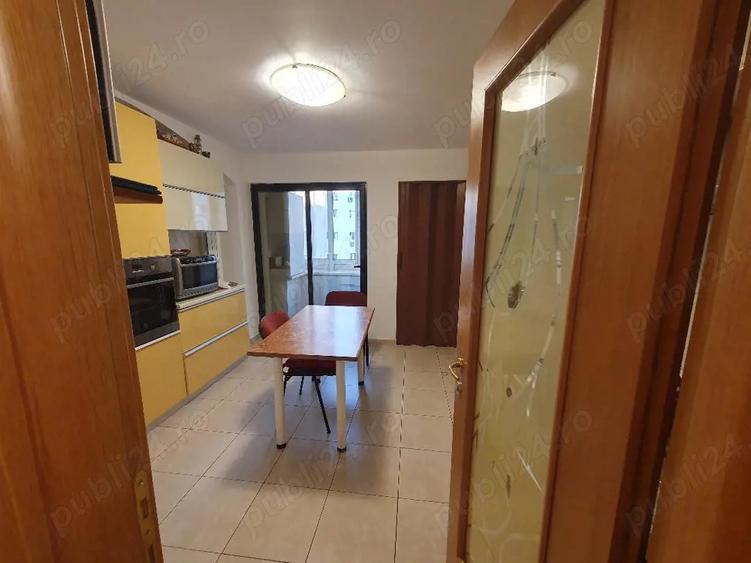 Ofer spre inchiriere apartament 4 camere pe Calea Mosilor - 3
