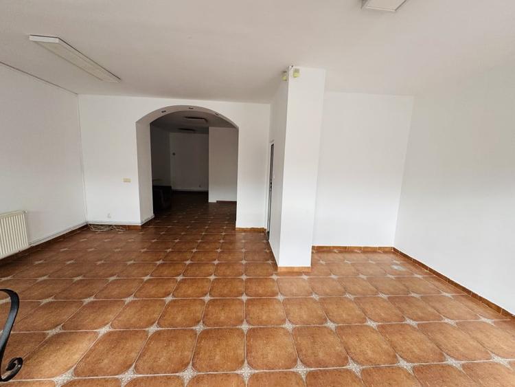Spatiu comercial, 65 MP, Zona Fac. Litere - 1