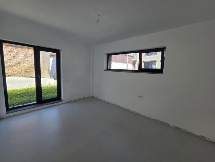 Spatiu de inchiriat. 80 mp utili, 150 teren, parcare, Hasdeu - 9