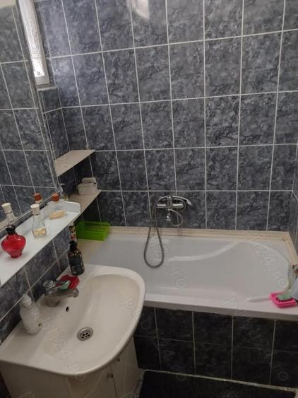 Inchiriez apartament 3 camere zona Gemenii - 5