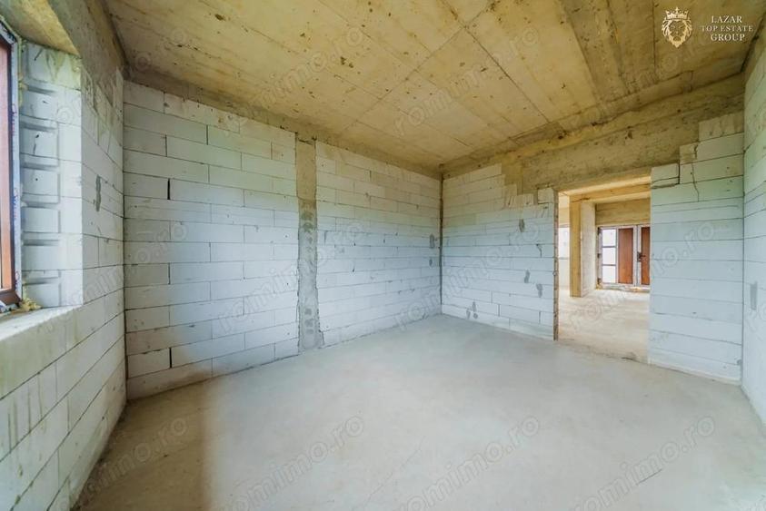 Casa de vanzare cu 3 camere in Mandruloc - 1