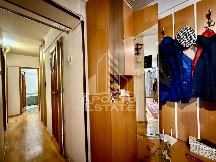 Apartament 3 camere, 2 bai, decomandat, etaj intermediar, lift, Fabric - 8