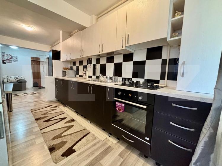 Apartament de vanzare, 2 dormitoare, 46 mp, zona Stejarului