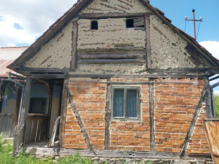 Casa de vanzare. Jud Arad, Com Chisindia - 1