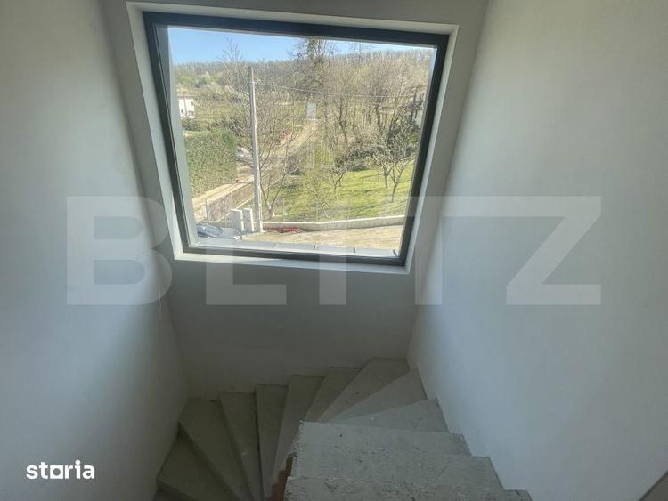 Casa individuala de vanzare, 4 camere, 150 mp - zona Meses - 11