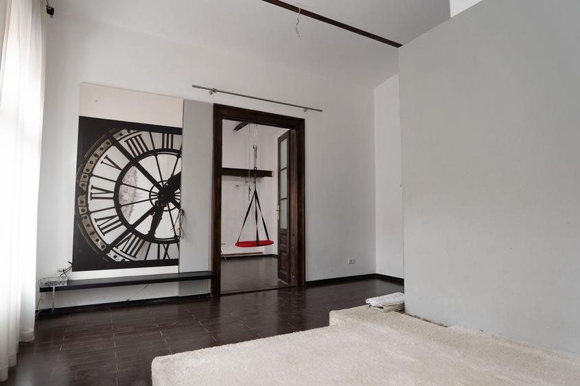 De vanzare Cladire bloc Istoric Central Arad D+P+E+M curte proprie - 7