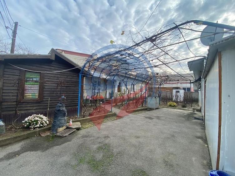 TEREN 400 M CU SPATII COMERCIALE ACTIVE - 3