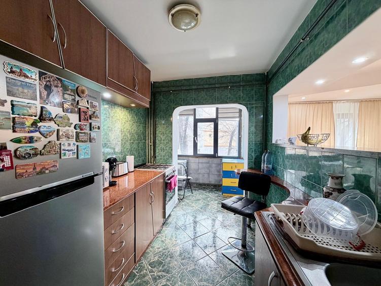 Apartament cu 2 camere, decomandat, în Nicolina, la prima stație după Podu Roș - 1