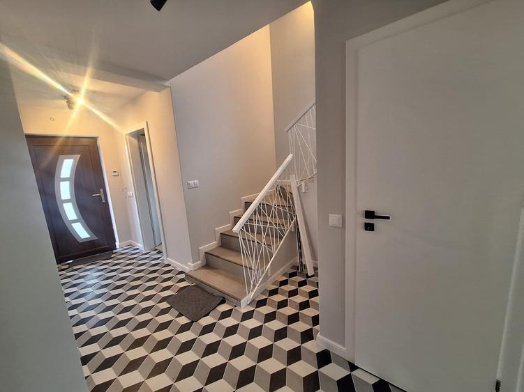 De vanzare casa single 5 camere 2 bai in Cisnadie - 8