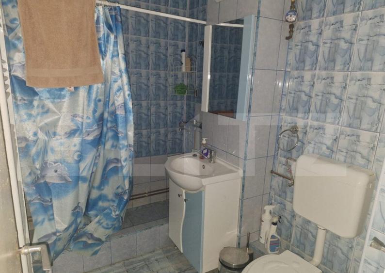 Apartament de vanzare cu 3 camere, 63mp, decomandat - zona - 11