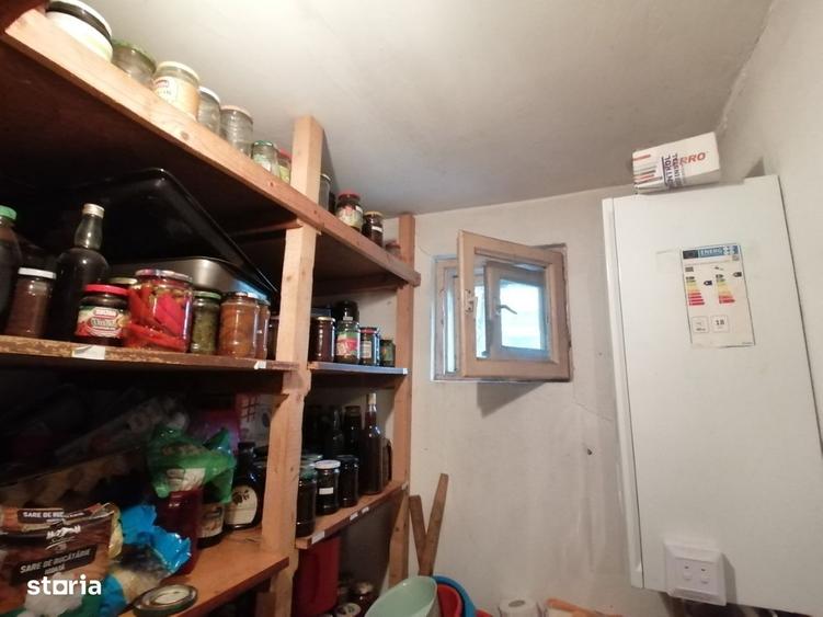 Casă cu 3 camere decomandat în Mislea