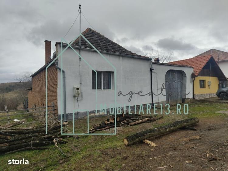 Casă cu 2 camere cu Teren 1789 Mp în Central