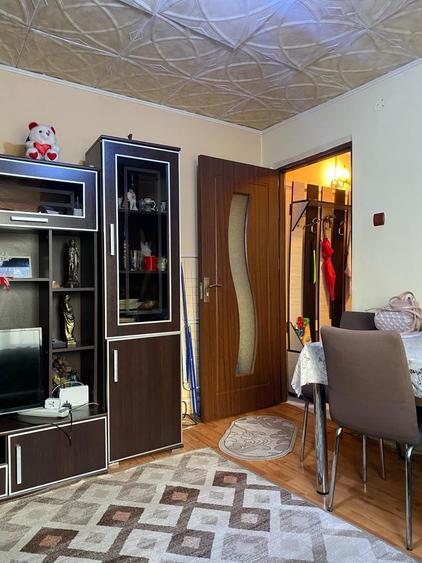 Apartament cu 2 camere in zona 9 mai - 4