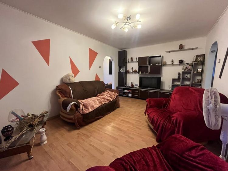 3 Camere | Titan | 1 Decembrie - 2