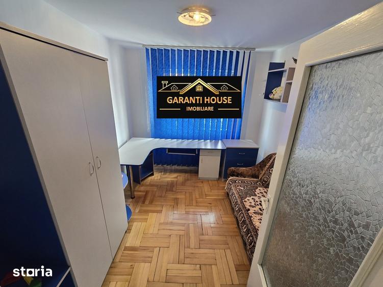 Apartament cu 3 camere decomandat în Săsar