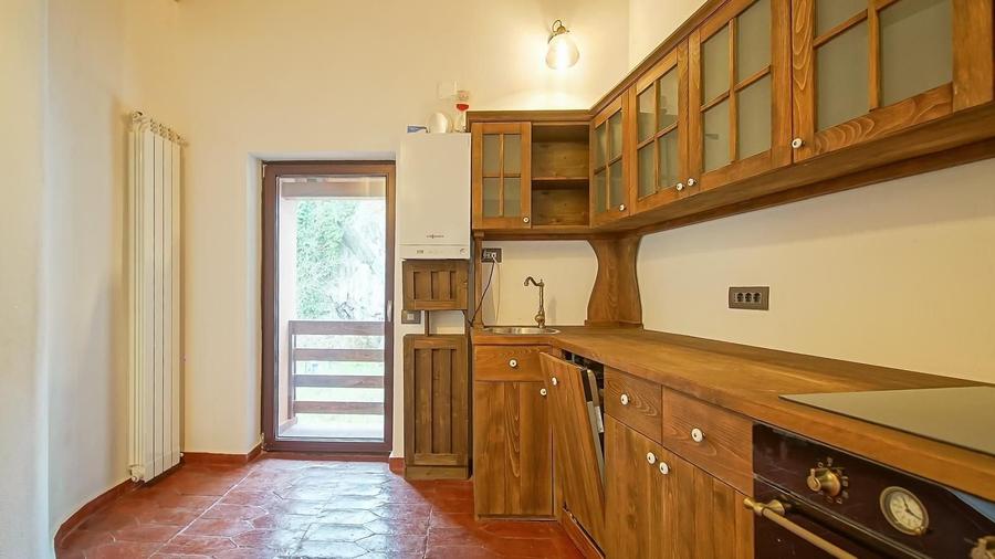 Casa de vanzare in centrul Brasovului - curte privata si pivnita - 8