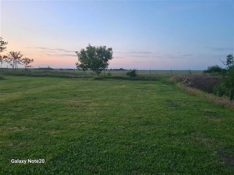 TEREN CU CLADIRI FUNCTII MULTIPLE - 3