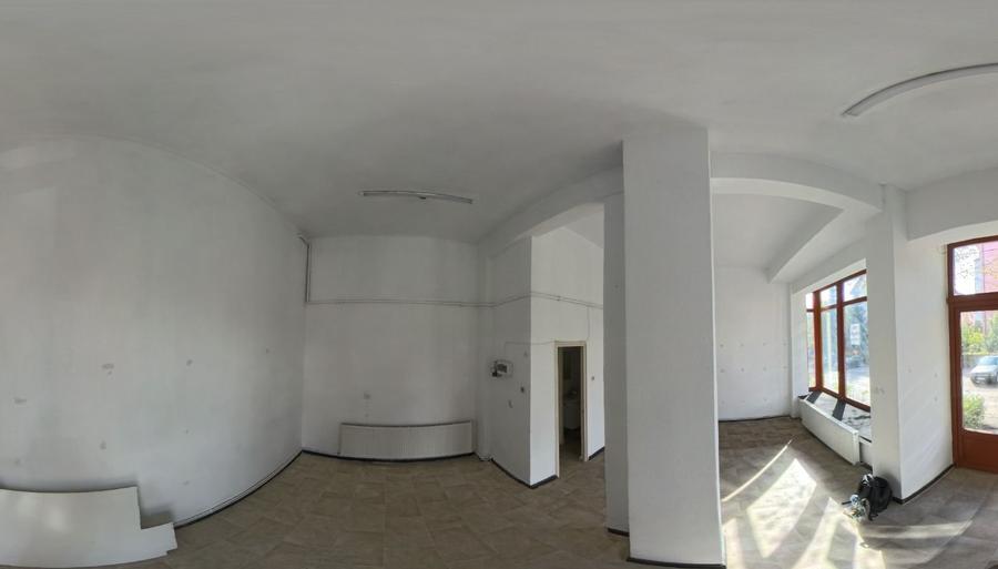 Spațiu comercial, de 36.400001525879 mp, în Valea Aurie