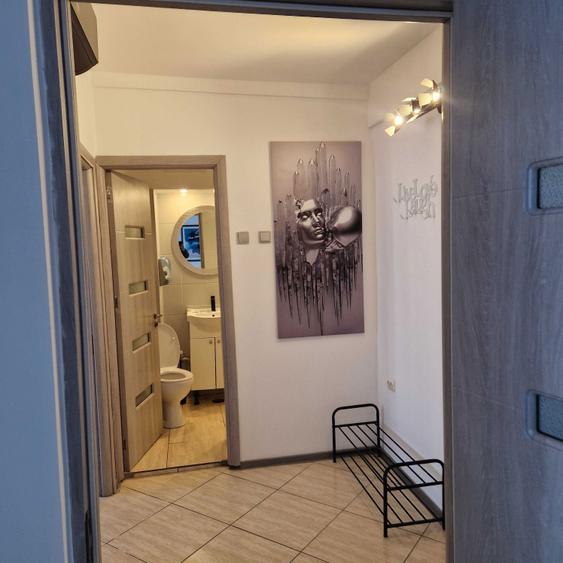 Inchiriez ap 2 camere decomandate, ultracentral , cinema patria 400 eu - 2